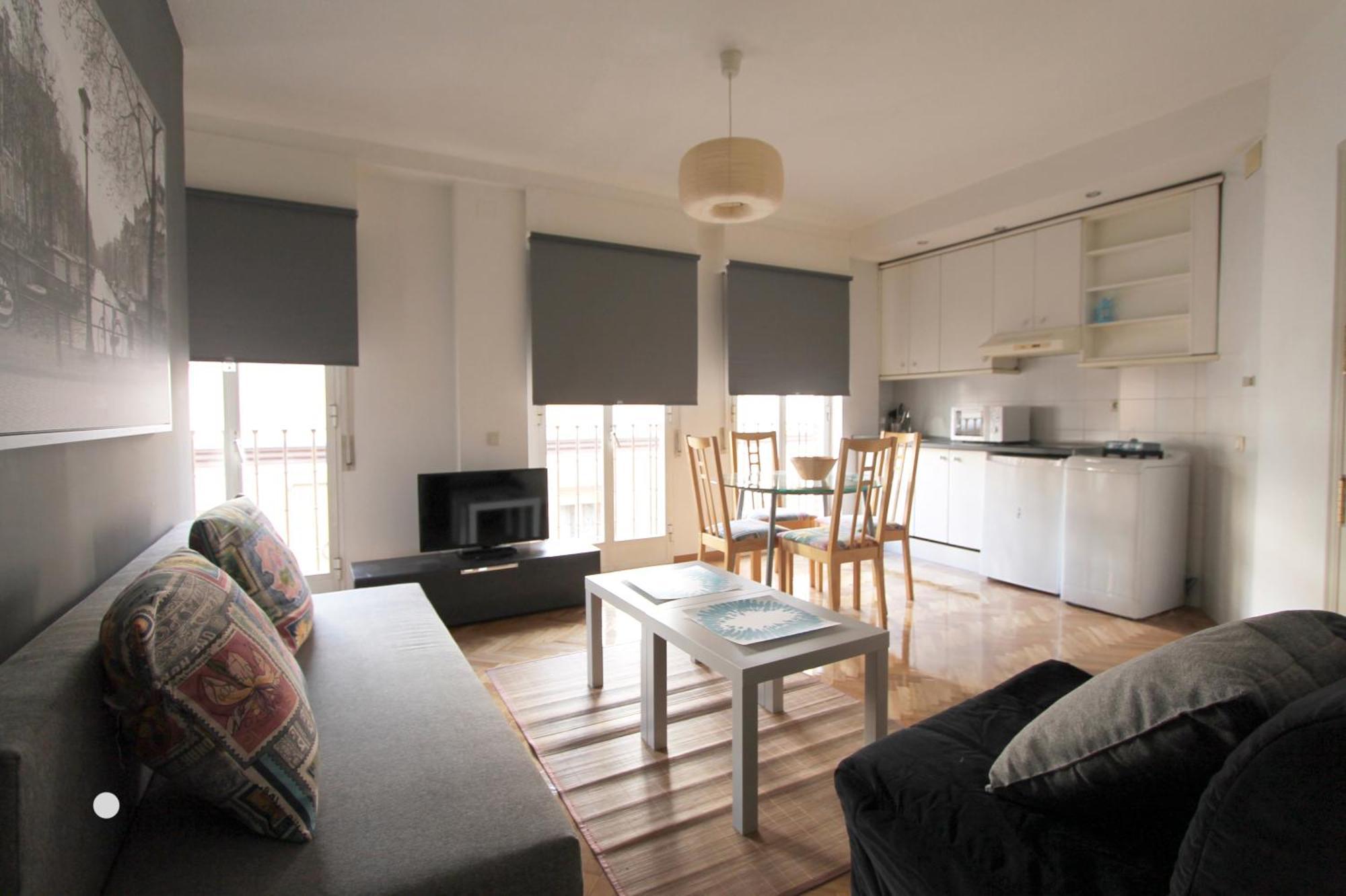 Apartamentos Goyescas Deco Madrid Chambre photo