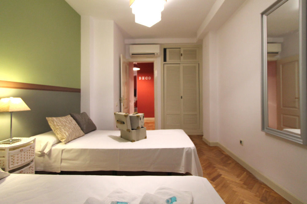 Apartamentos Goyescas Deco Madrid Extérieur photo
